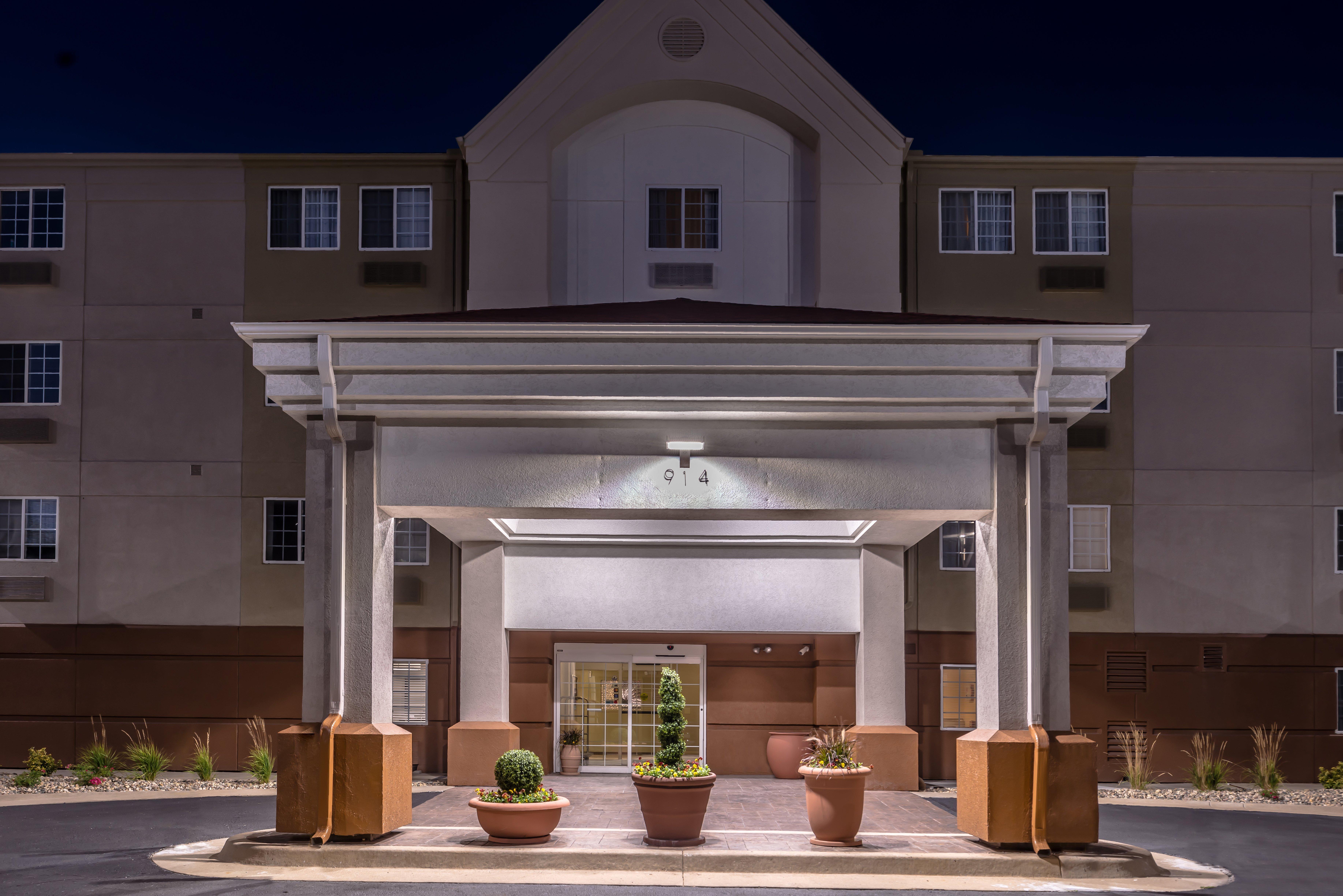 Candlewood Suites - Topeka West By Ihg Bagian luar foto