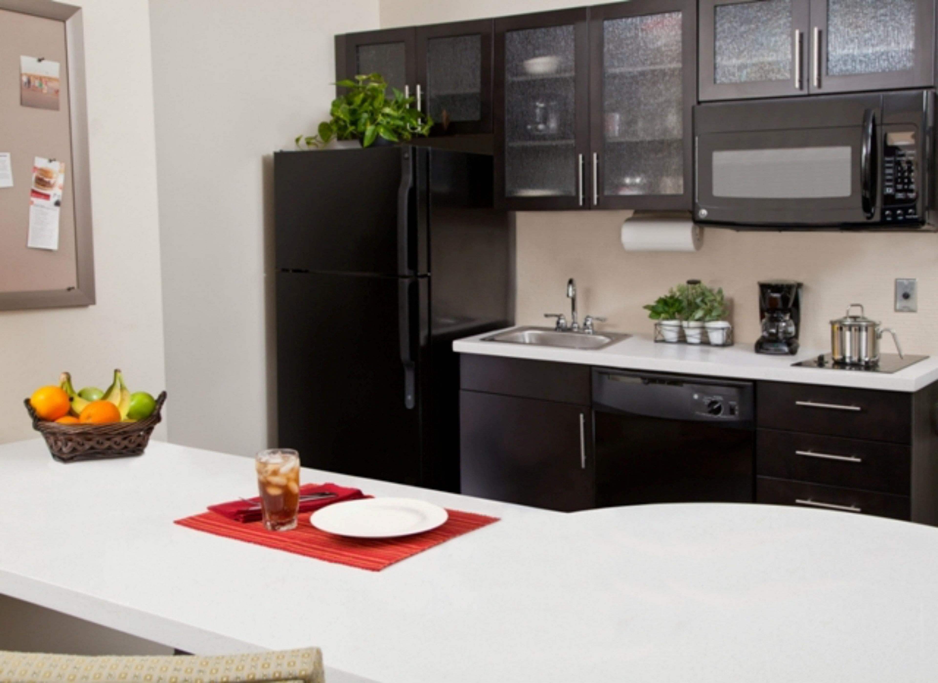 Candlewood Suites - Topeka West By Ihg Bagian luar foto