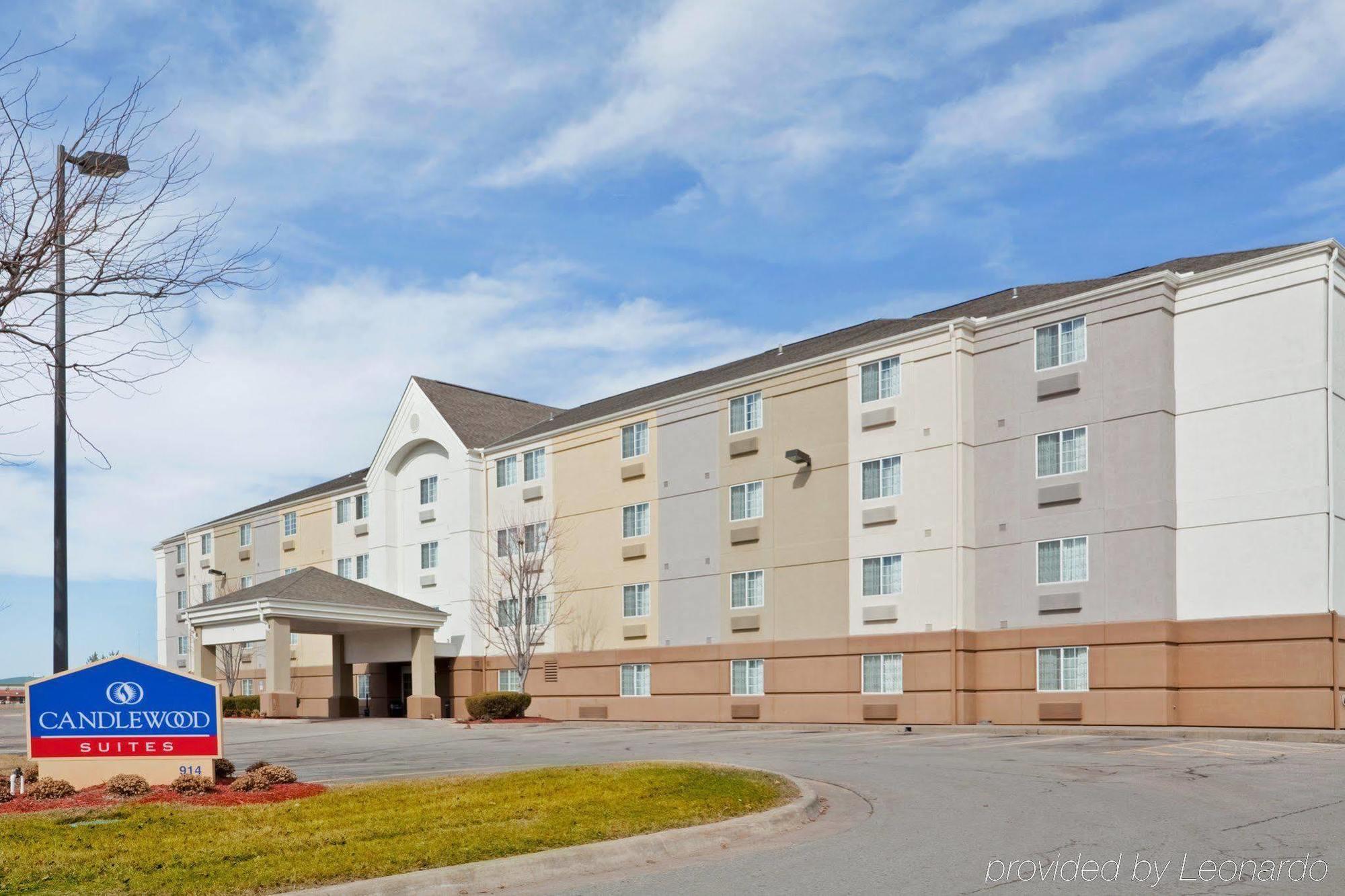 Candlewood Suites - Topeka West By Ihg Bagian luar foto