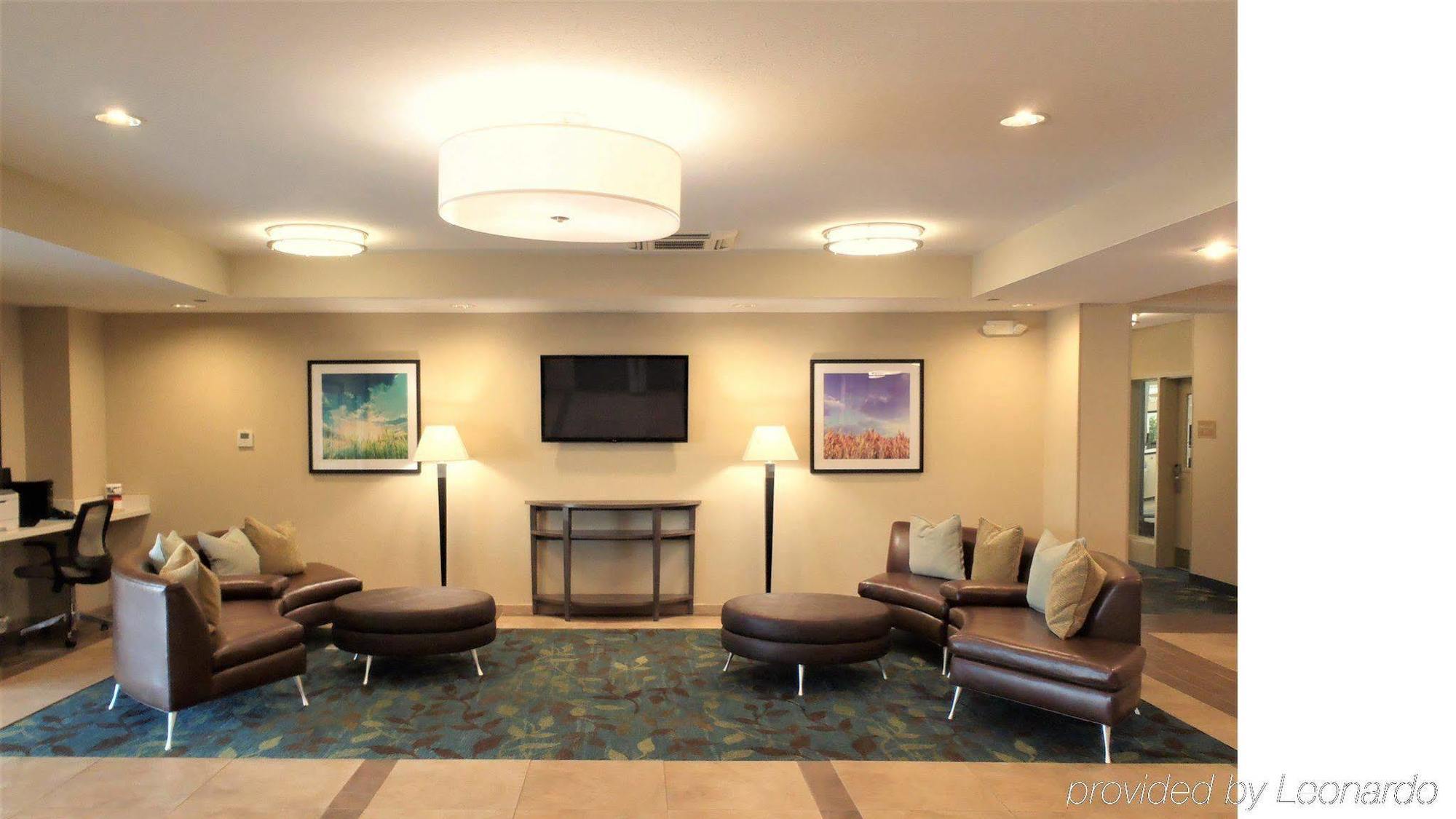 Candlewood Suites - Topeka West By Ihg Bagian luar foto