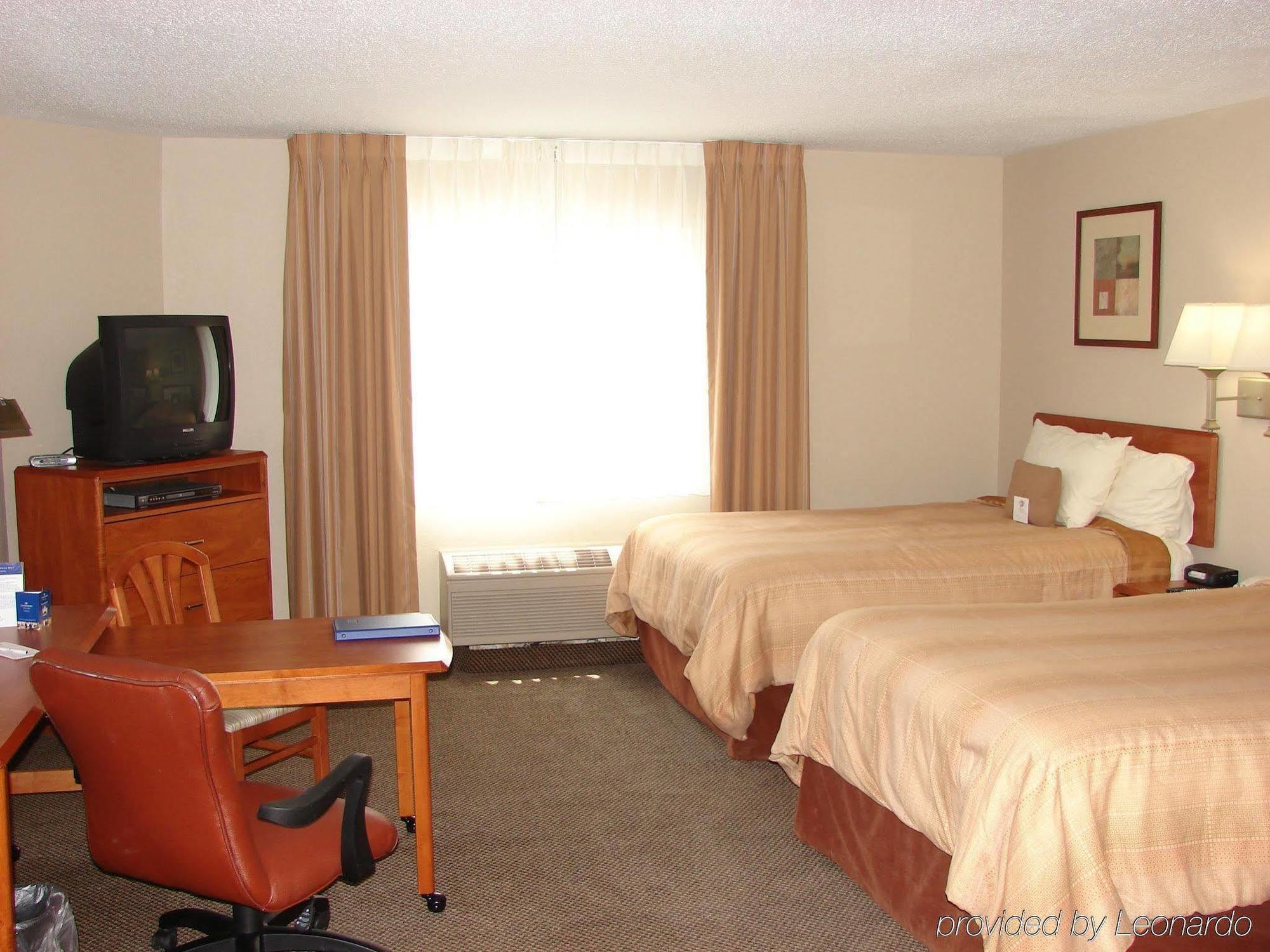 Candlewood Suites - Topeka West By Ihg Bagian luar foto