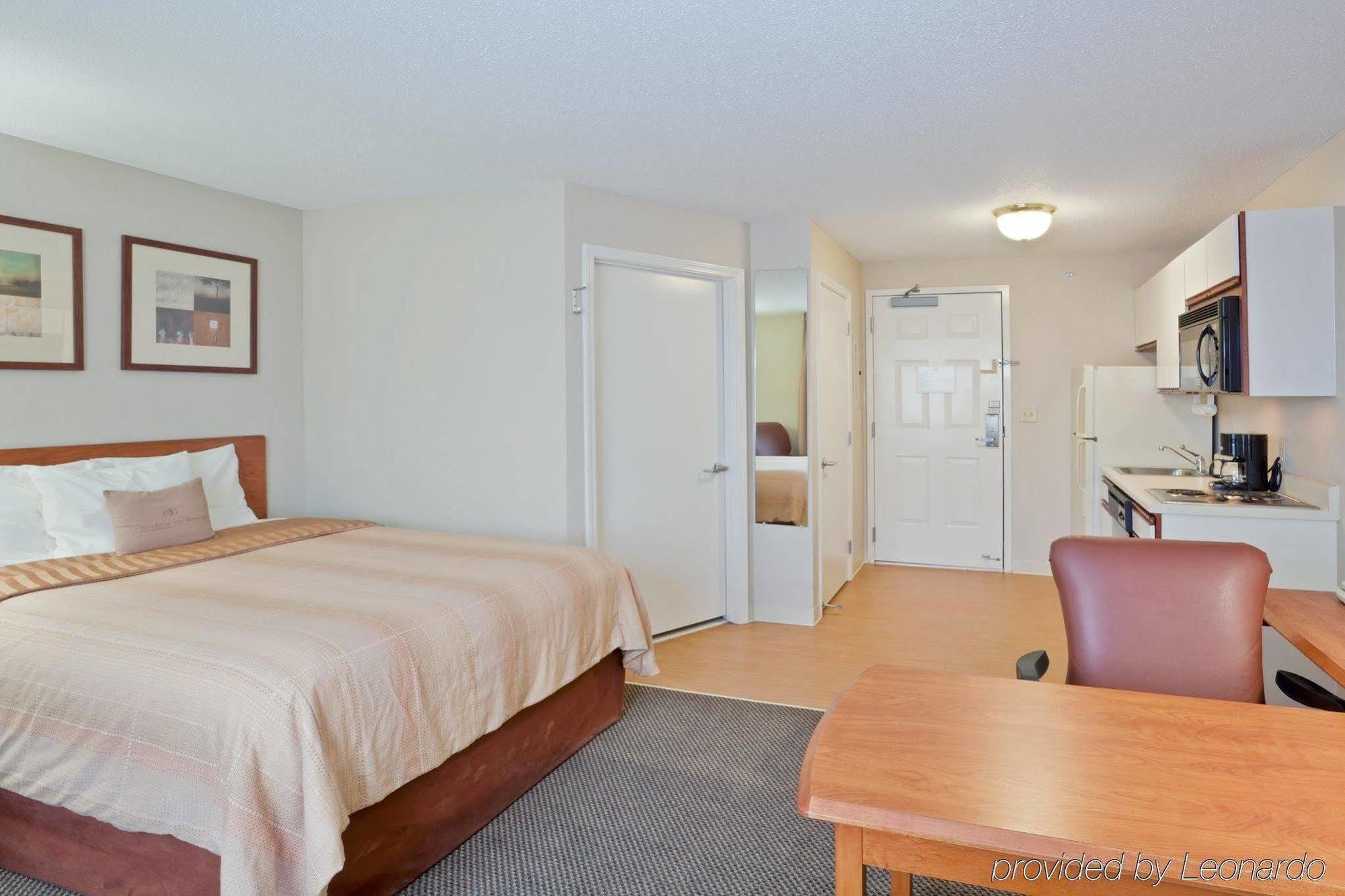 Candlewood Suites - Topeka West By Ihg Ruang foto